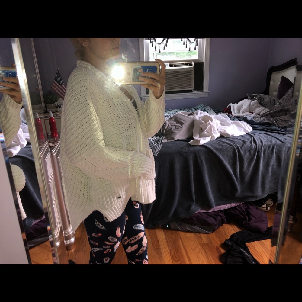 Cardigan - Picture 2 of 3